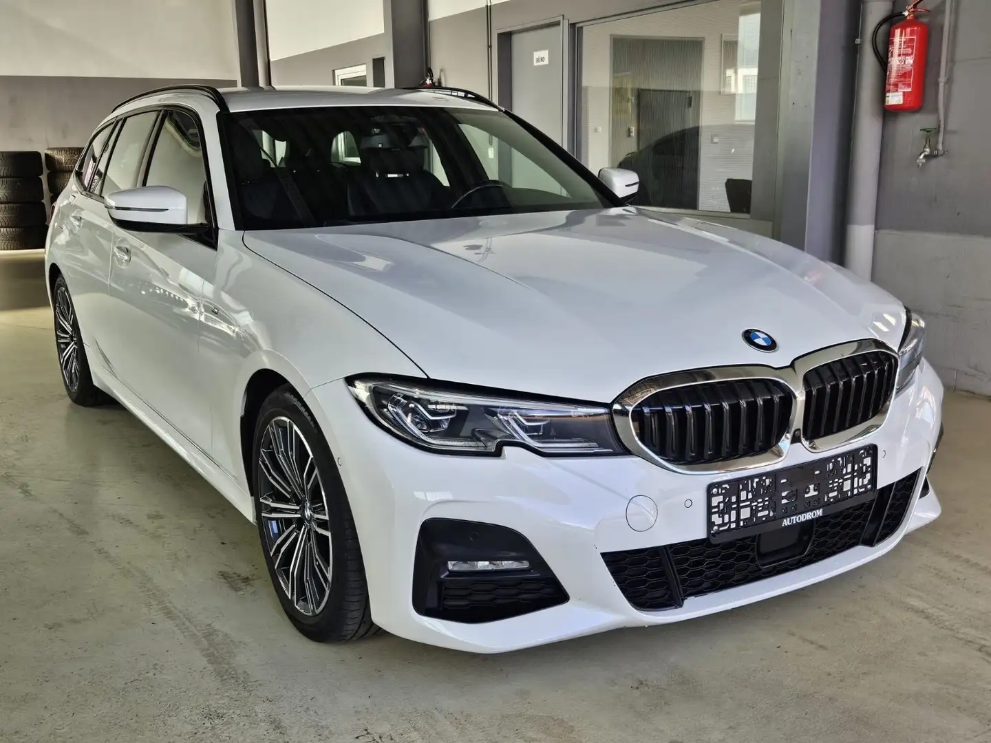 BMW 320 d M Sport+Spurhalte+Laser +AHK+Head-Up Weiß - 1