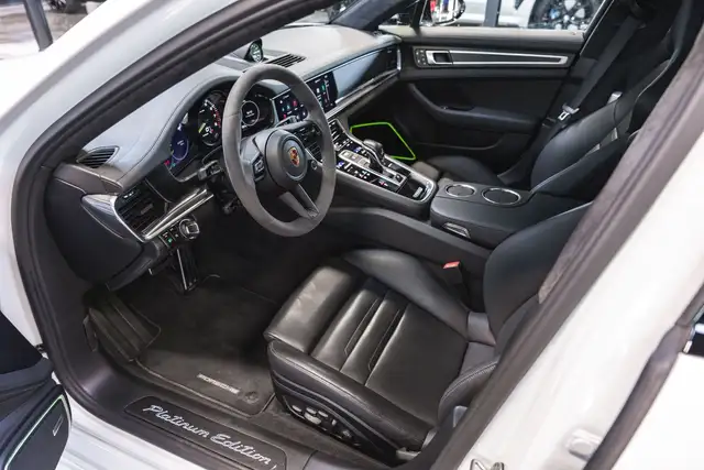 Porsche Panamera view 14