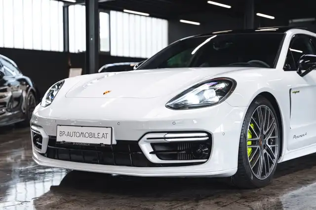 Porsche Panamera view 6