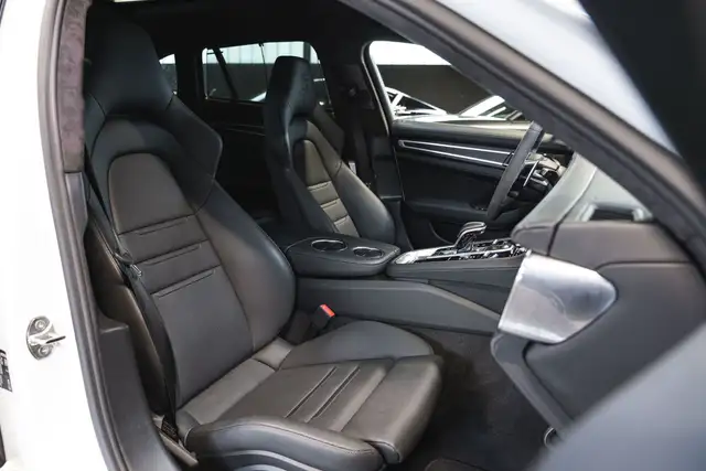 Porsche Panamera view 15