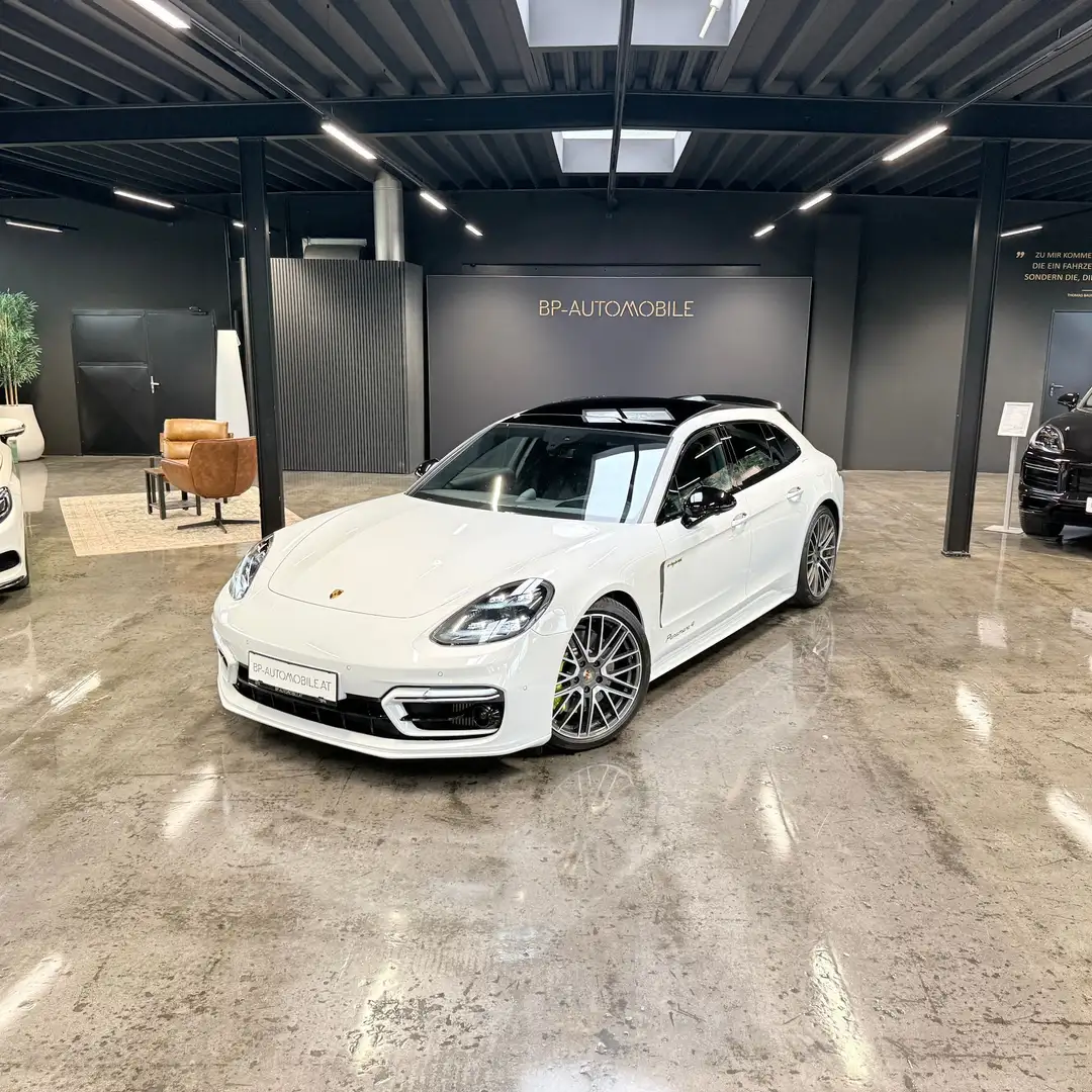Porsche Panamera Platinium Edition Sport Turismo // Sport Design / Weiß - 2