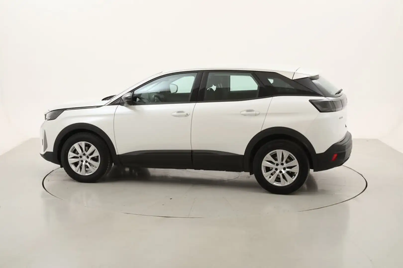Peugeot 3008 Active Pack 1.2 Benzina 131CV Blanc - 2