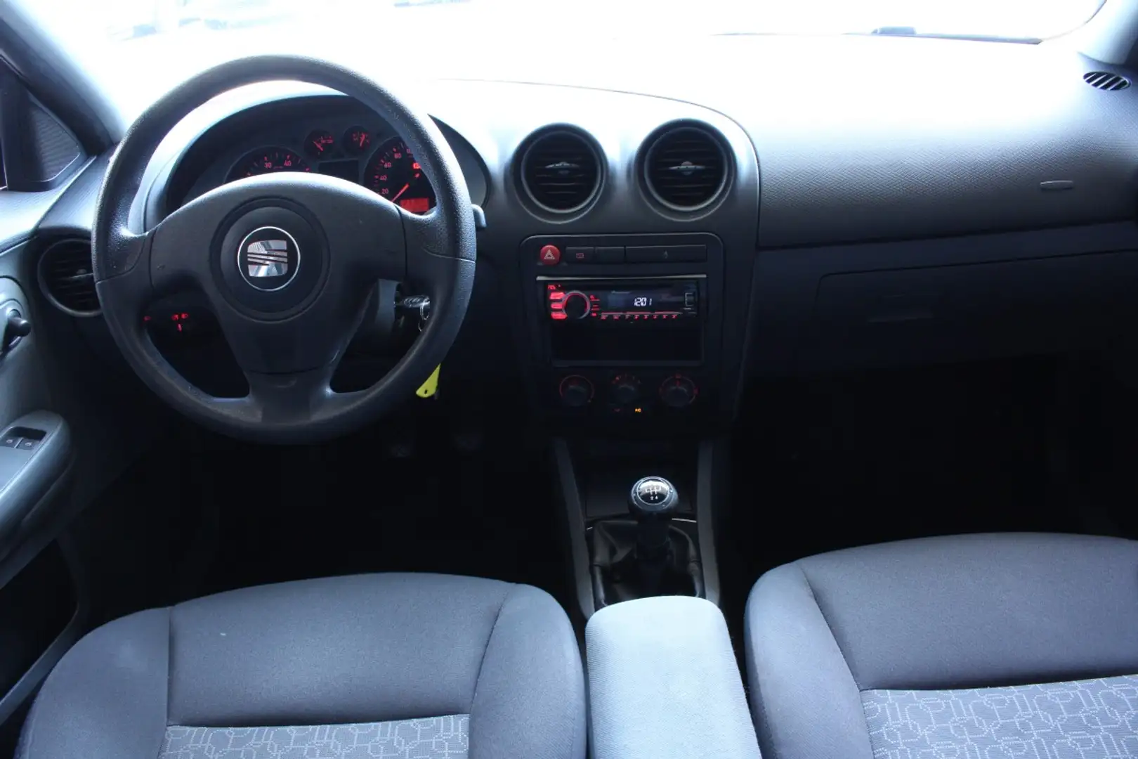 SEAT Ibiza 1.4 Trendstyle NAP CRUISE BLUET AIRCO '07 Zwart - 2