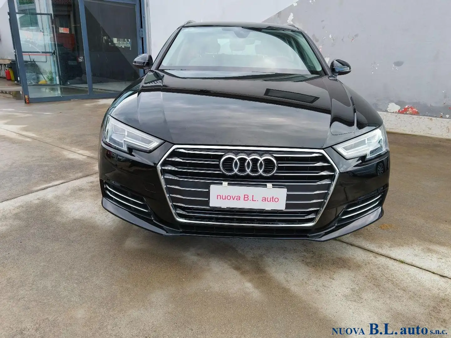 Audi A4 Avant 2.0 tfsi g-tron Design 170cv Noir - 1