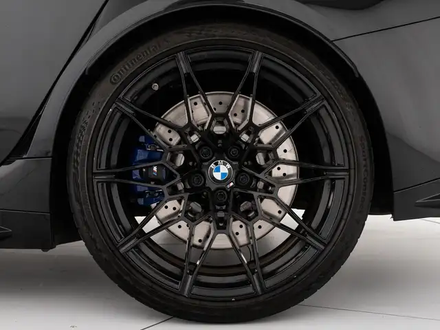 BMW M3 view 4