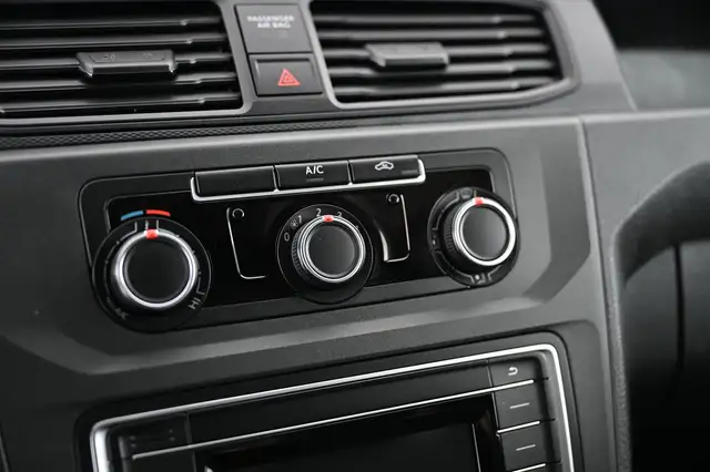 Volkswagen Caddy view 17