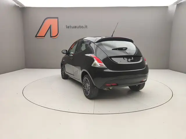 Lancia Ypsilon view 5