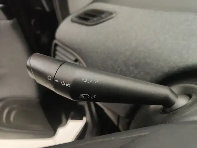 Lancia Ypsilon view 12