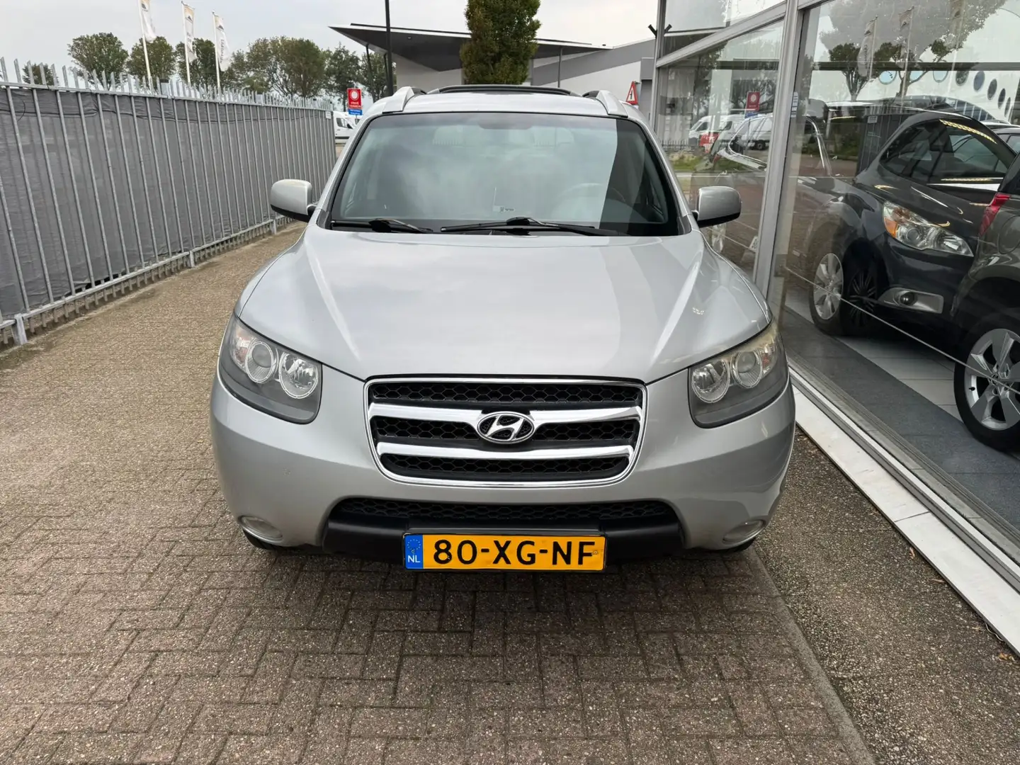 Hyundai SANTA FE 2.7i V6 Dynamic 7p. | 7- persoons | Elektrische ra Šedá - 2