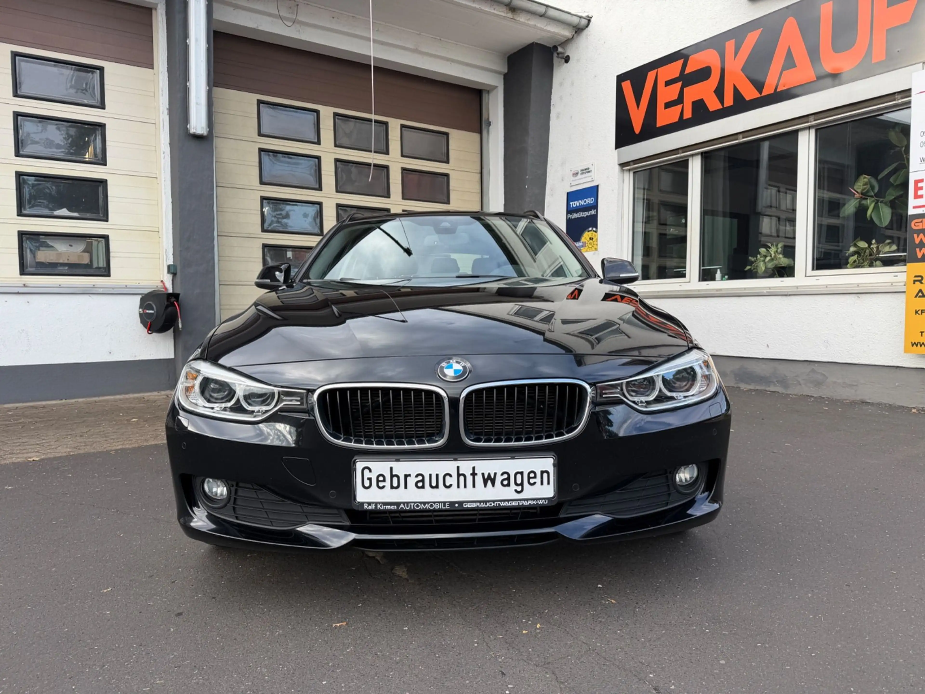 BMW 320 d Touring Comfort Navi Kamera AHK Panorama PDC — photo 3