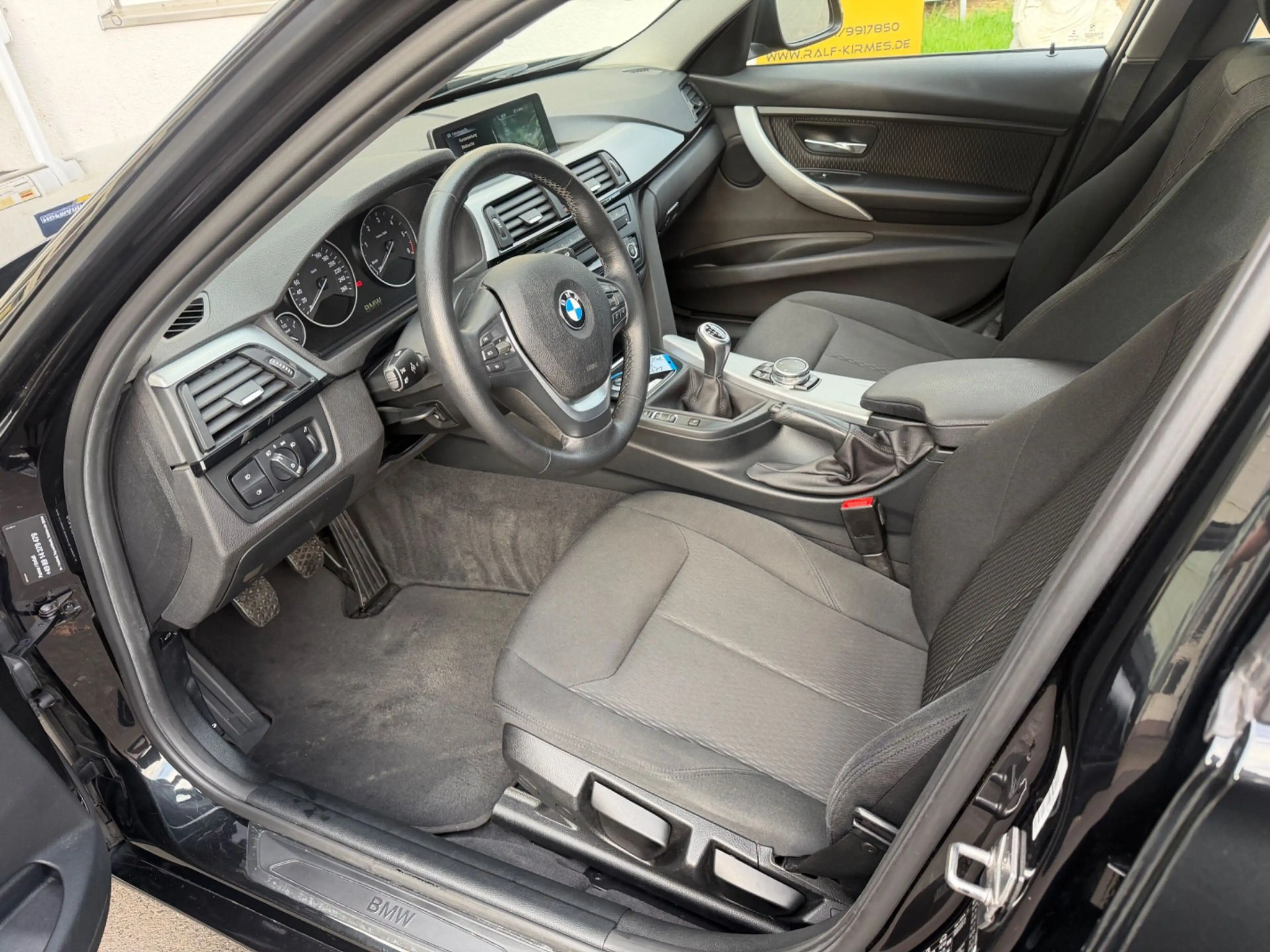 BMW 320 d Touring Comfort Navi Kamera AHK Panorama PDC — photo 7