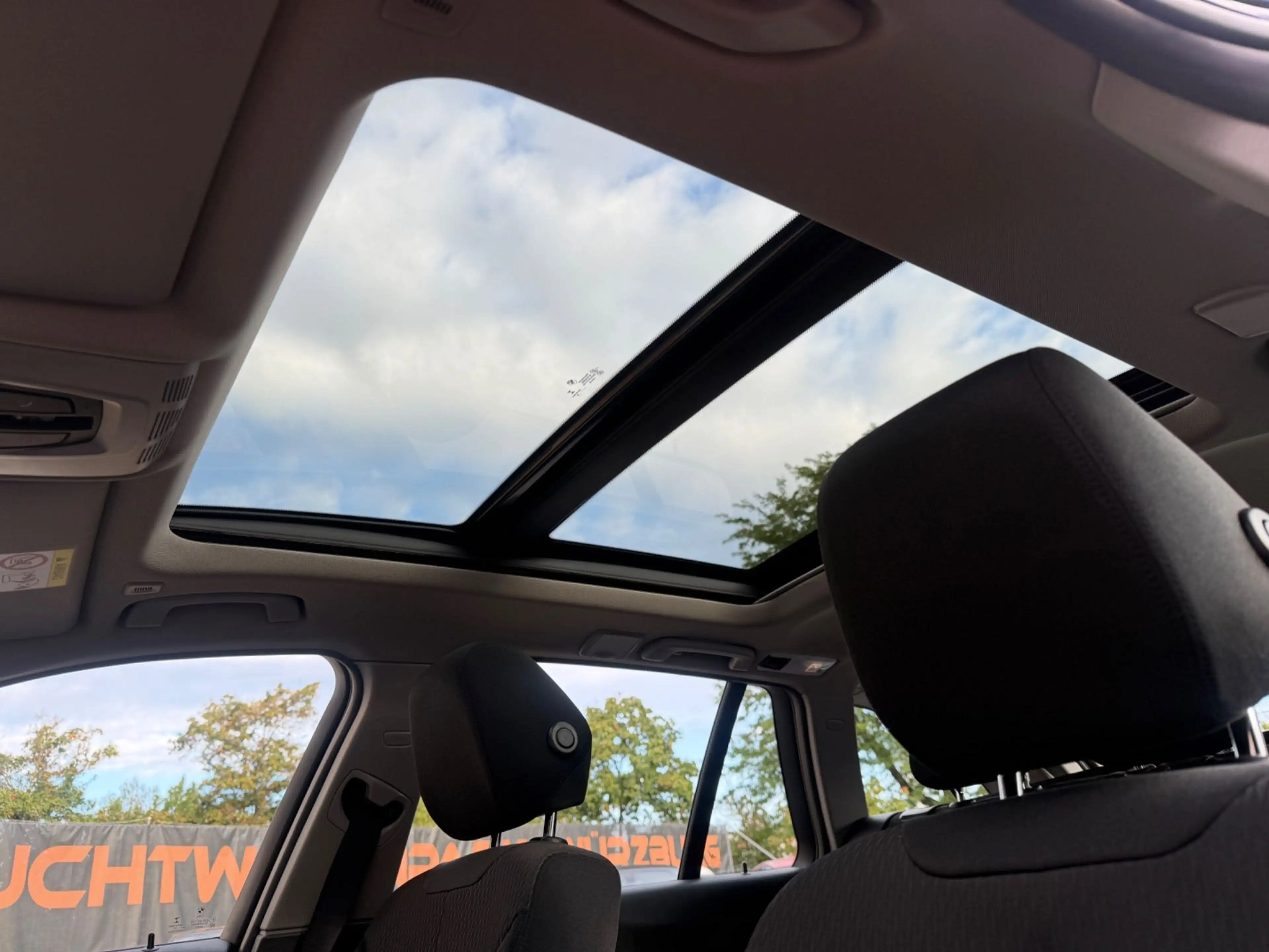 BMW 320 d Touring Comfort Navi Kamera AHK Panorama PDC — photo 5