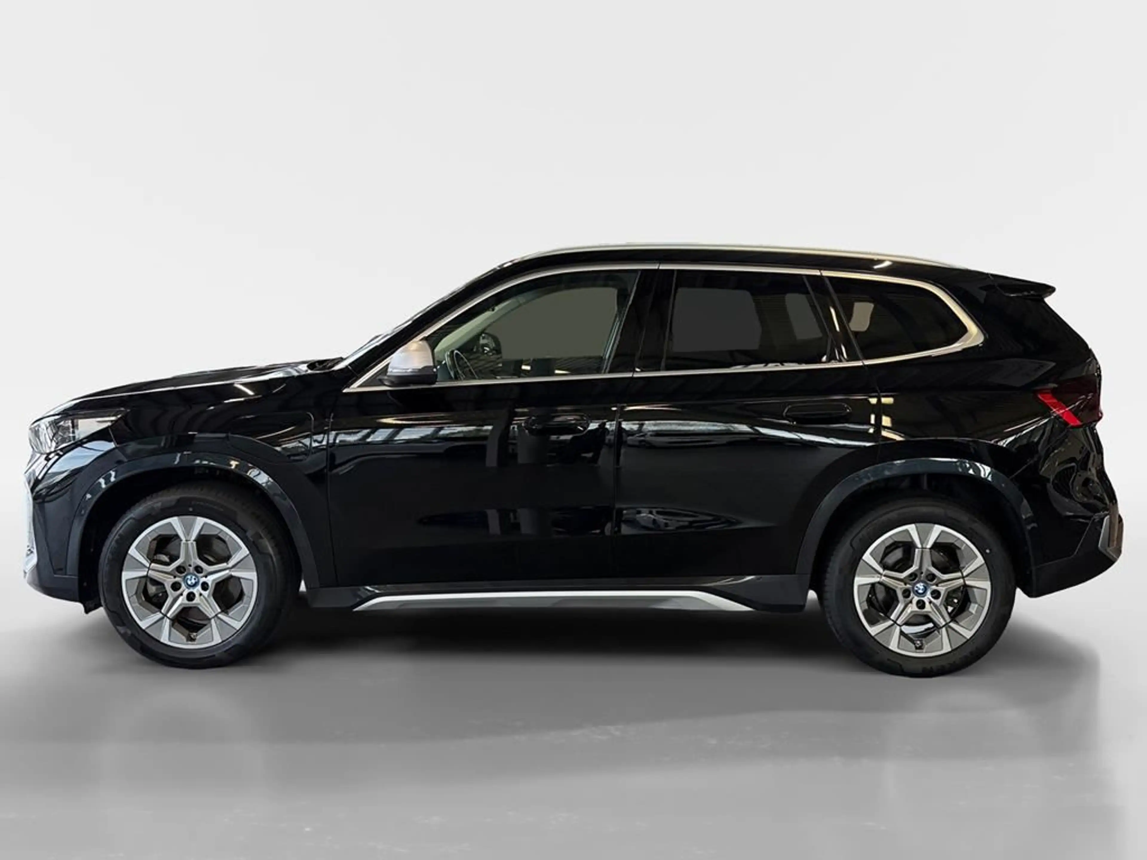 BMW X1 xLine — photo 4