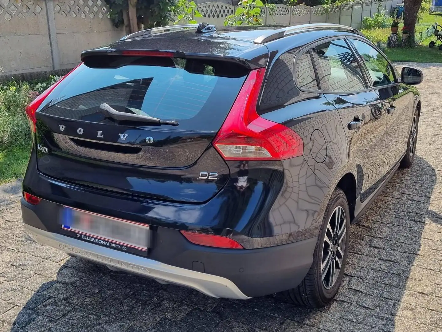 Volvo V40 Cross Country V40 Cross Country D2 Schwarz - 1