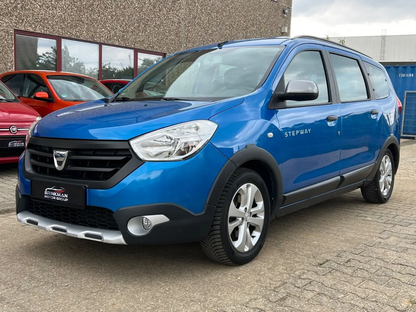 Dacia Lodgy Stepway DCi 110/7 Sitzer/MEDIA NAV Bleu - 1