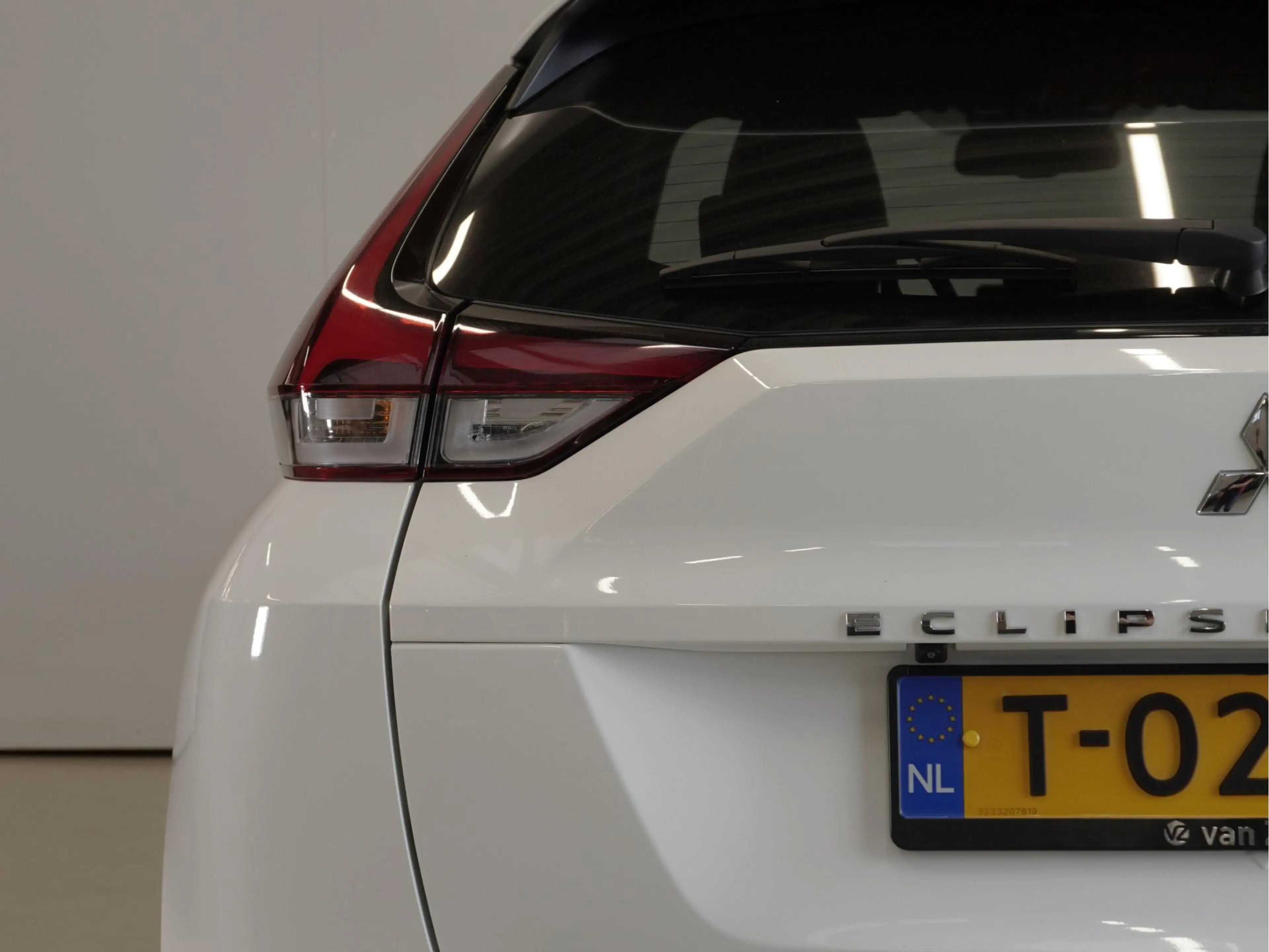 Mitsubishi Eclipse Cross 2.4 PHEV Intense+ | Navigatie | Apple Carplay / An — photo 9