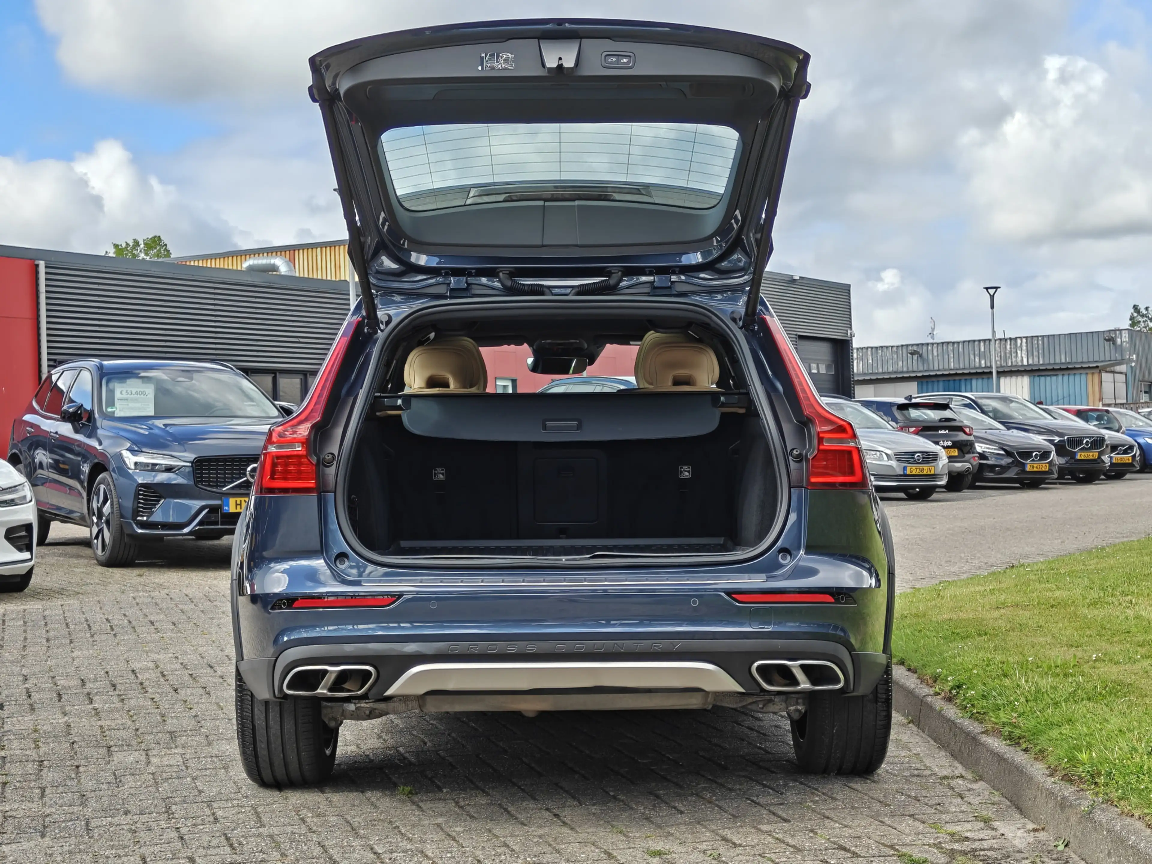 Volvo V60 Cross Country B5 251PK AWD Pro | Trekhaak | Adapt. Cruise | Stoe — photo 11