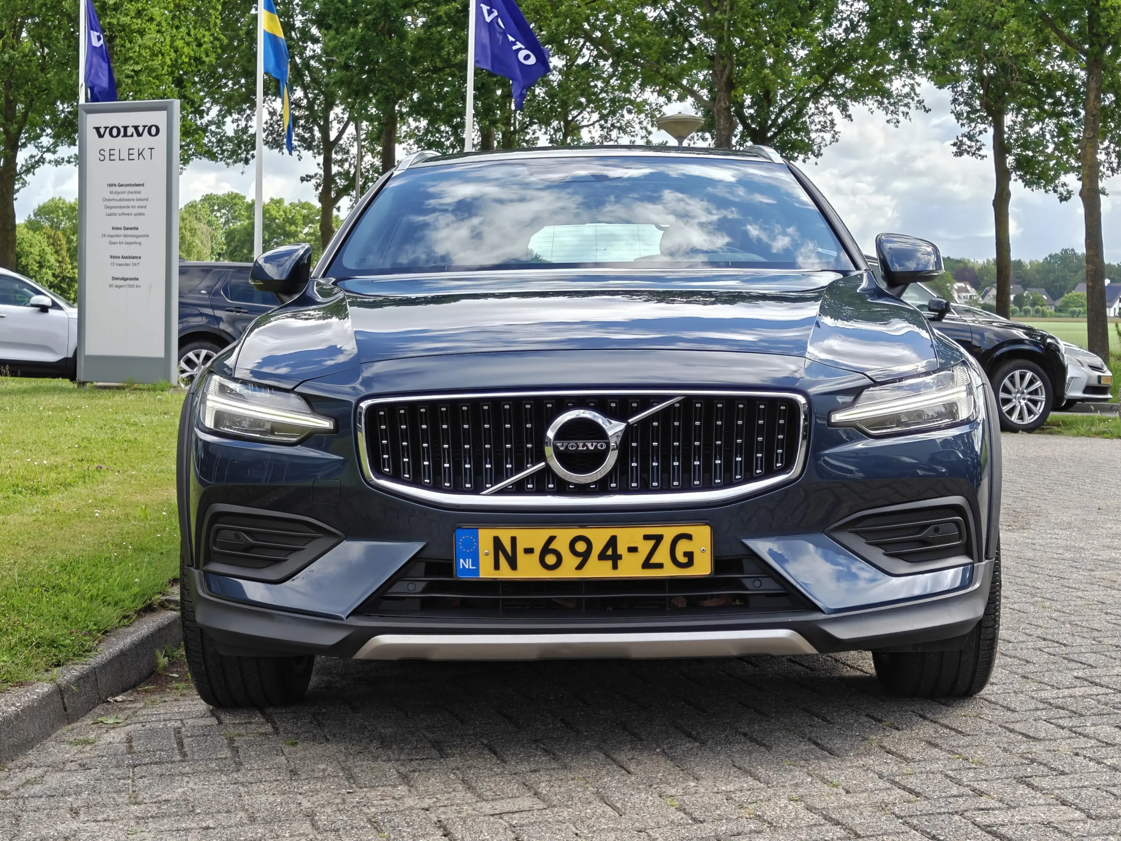 Volvo V60 Cross Country B5 251PK AWD Pro | Trekhaak | Adapt. Cruise | Stoe — photo 2