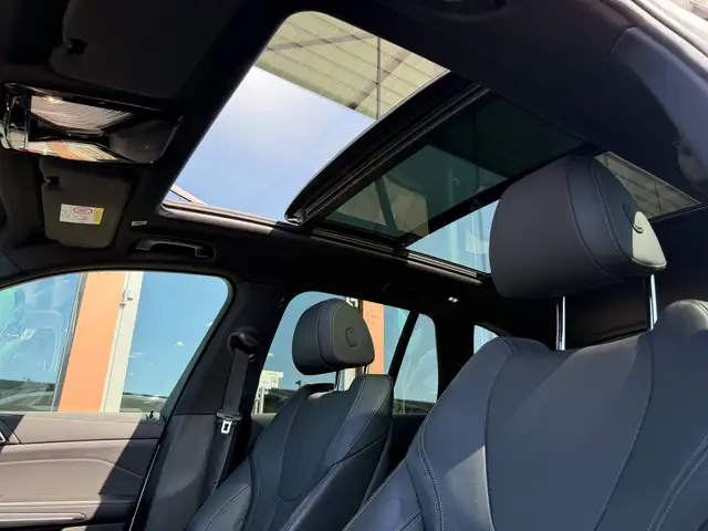 BMW X5 view 4