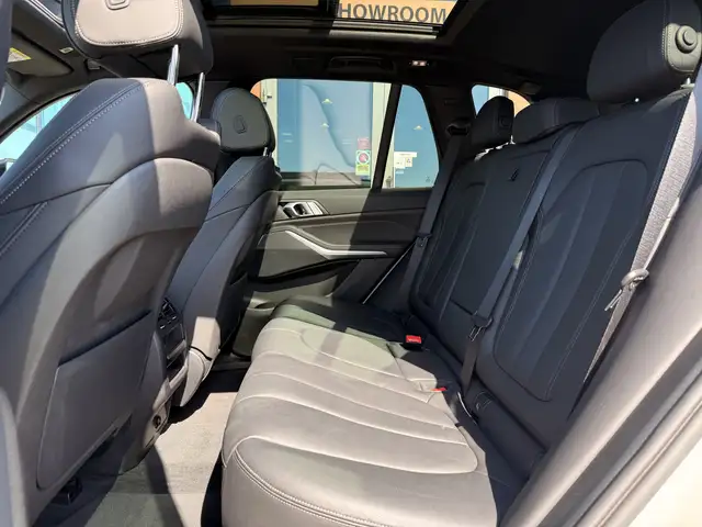 BMW X5 view 6