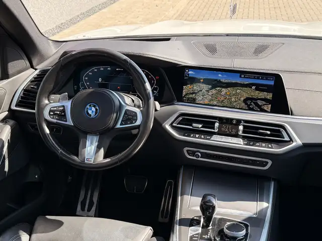 BMW X5 view 21