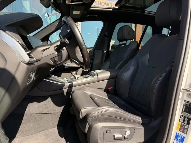 BMW X5 view 2