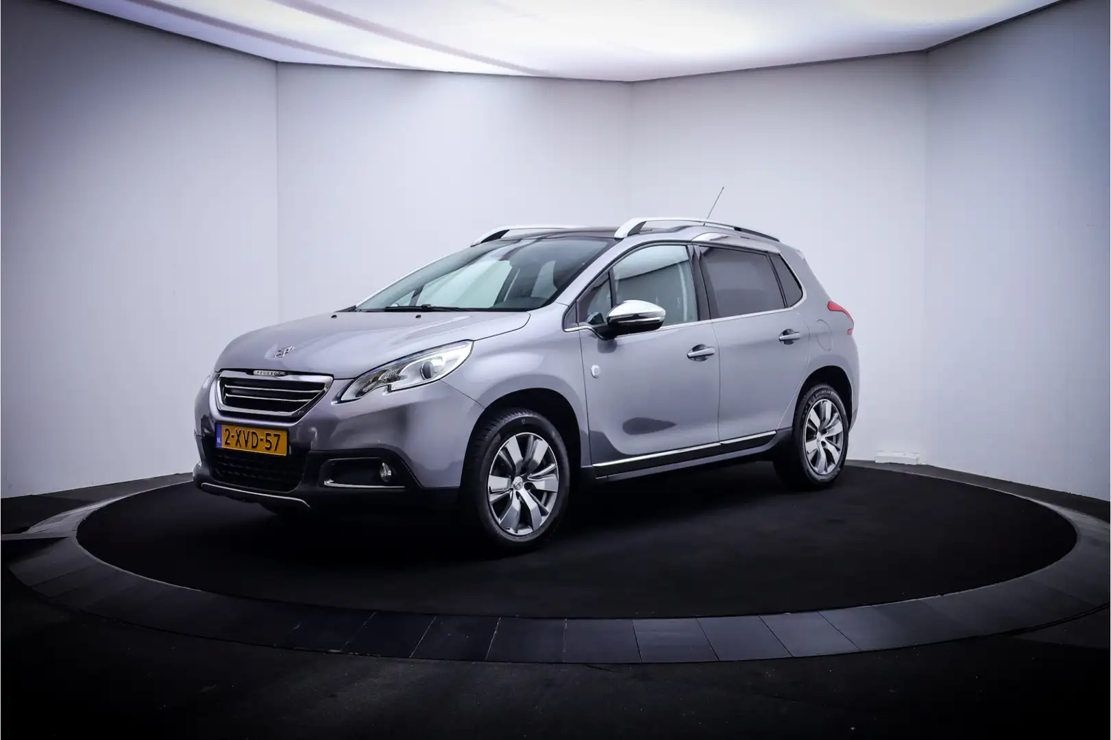 Peugeot 2008 1.2T CROSSWAY PANO | NAVI | CLIMA | TREKHAAK | CRU Gris - 1