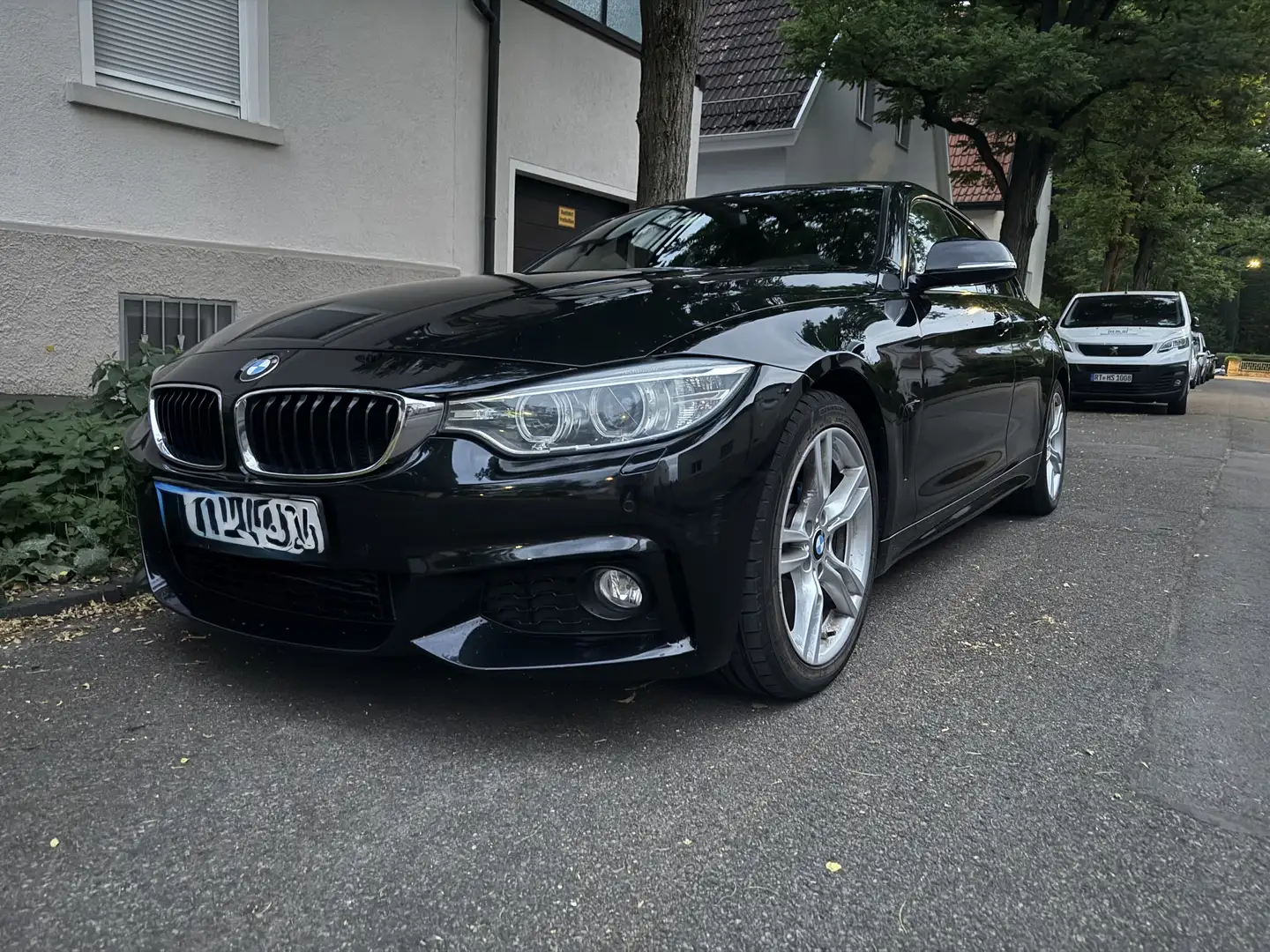 BMW 420 420d Gran Coupe Aut. Modern Line M-paket Negro - 2