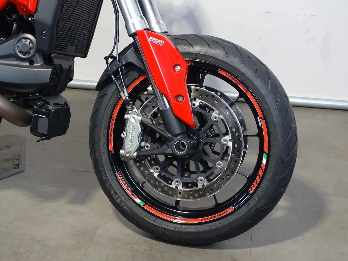 Ducati Hypermotard 939 Rojo - 2