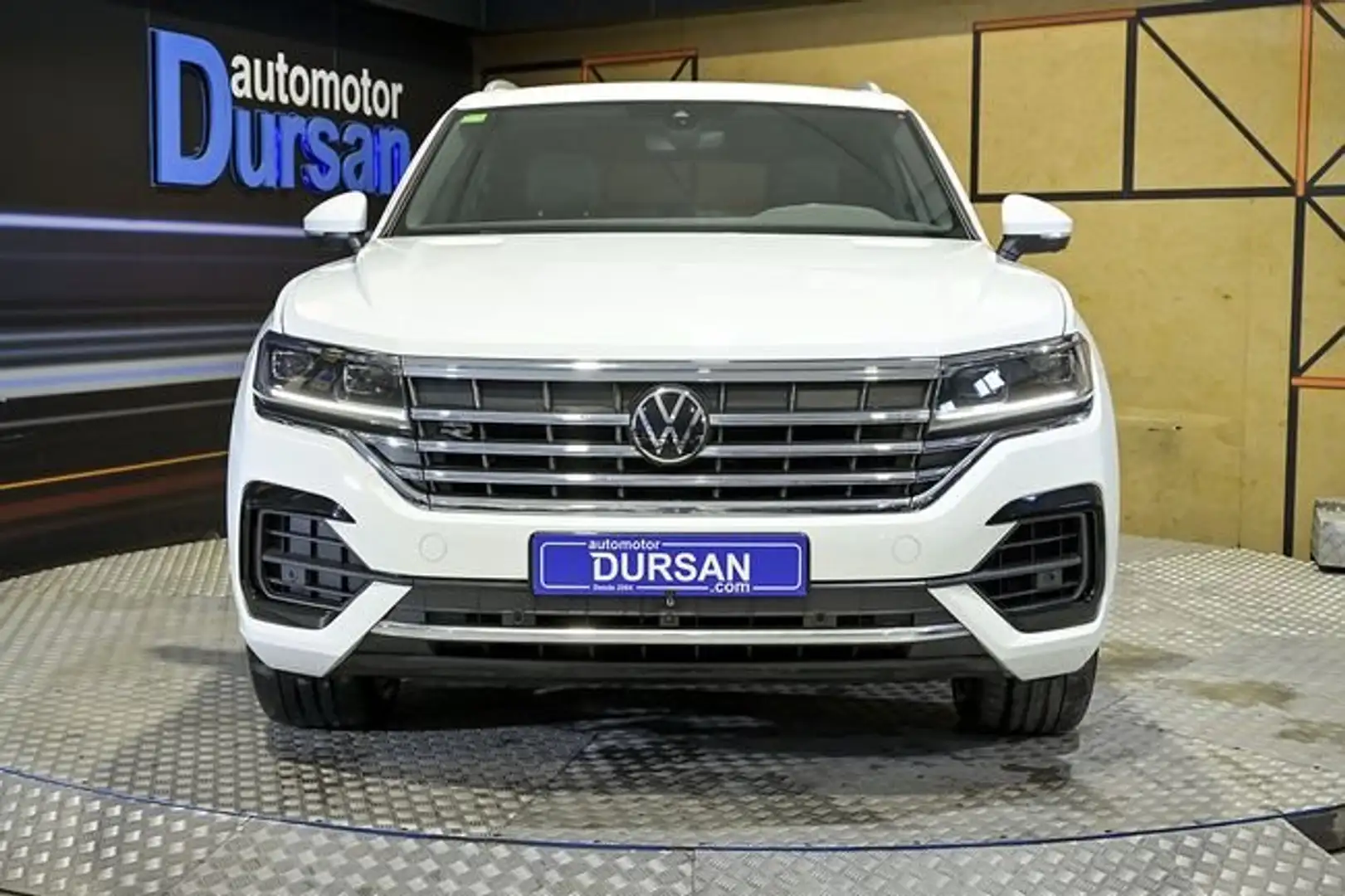 Volkswagen Touareg Prem Eleg 3.0 V6 TDI 210kW Tip 4M Blanco - 2