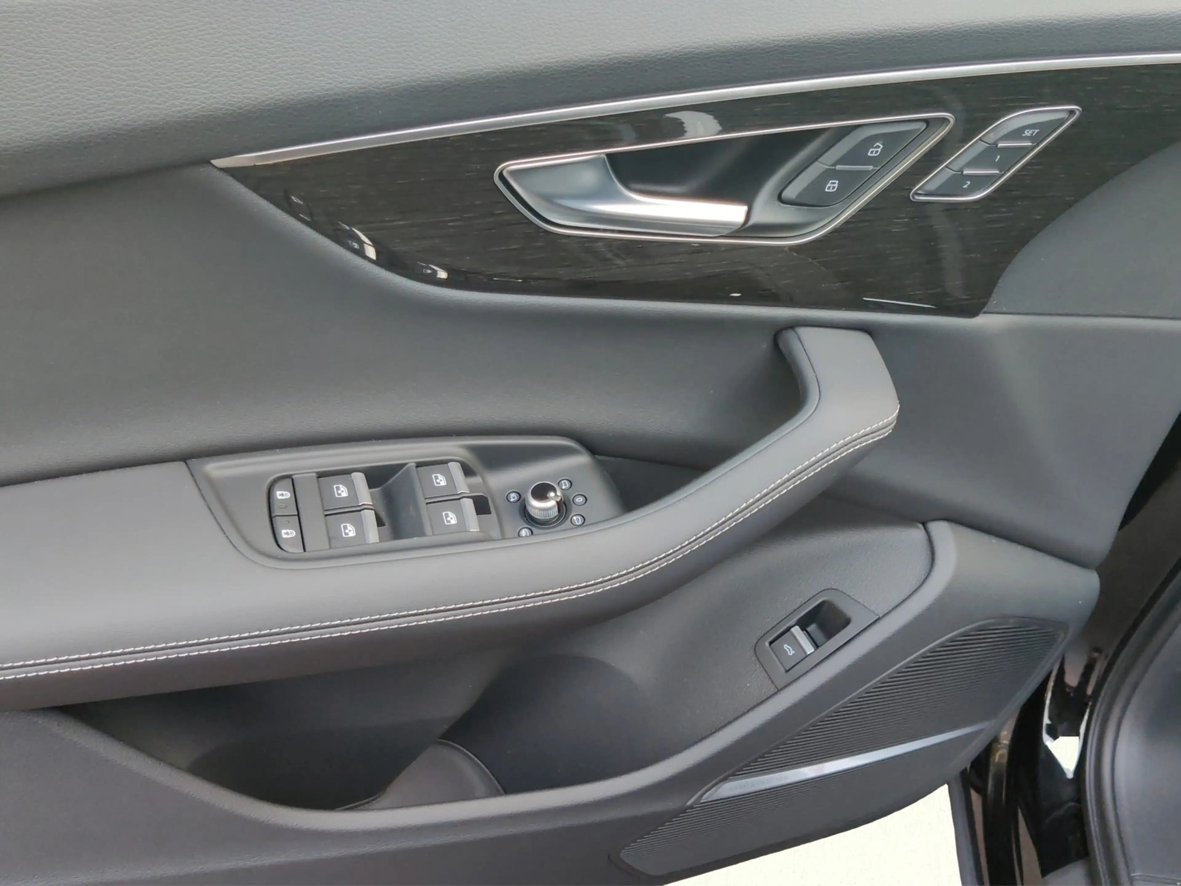 Audi Q7 S line 50 TDI quattro tiptronic — photo 9