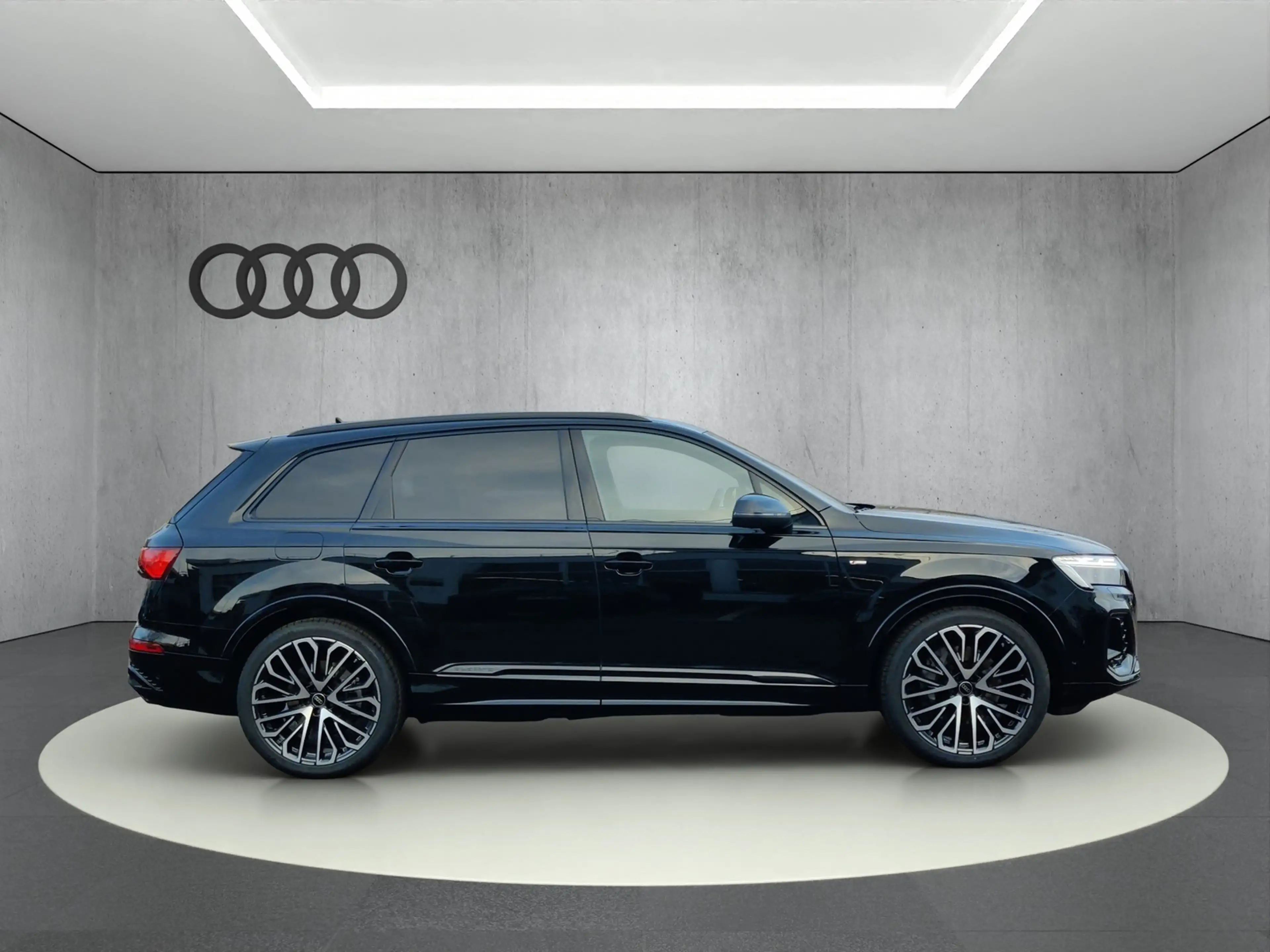 Audi Q7 S line 50 TDI quattro tiptronic — photo 4