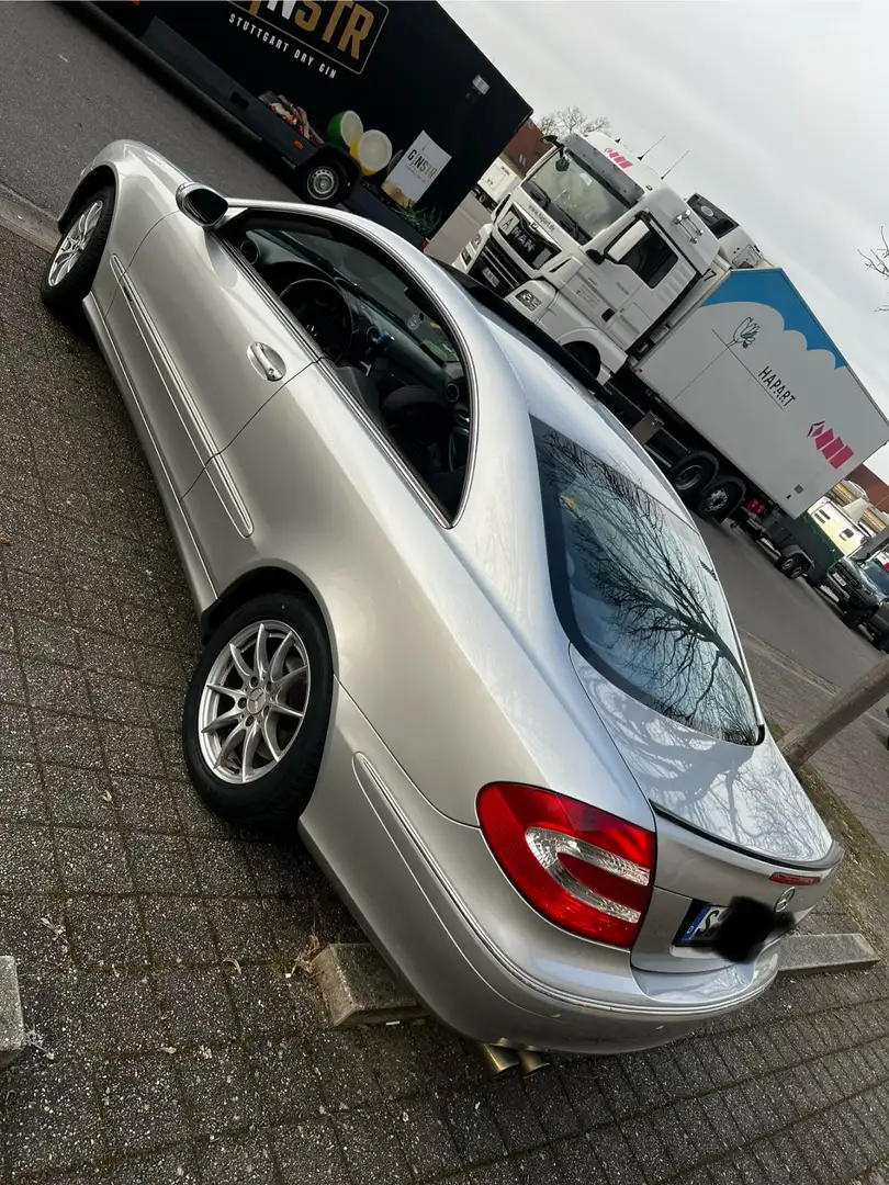 Mercedes-Benz CLK 240 Coupe Avantgarde Srebrny - 2