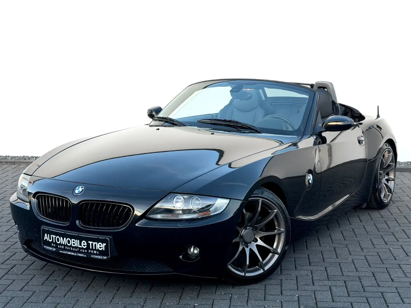 BMW Z4 Roadster 2.5i / Schalter / XENON / LEDER / Zwart - 1