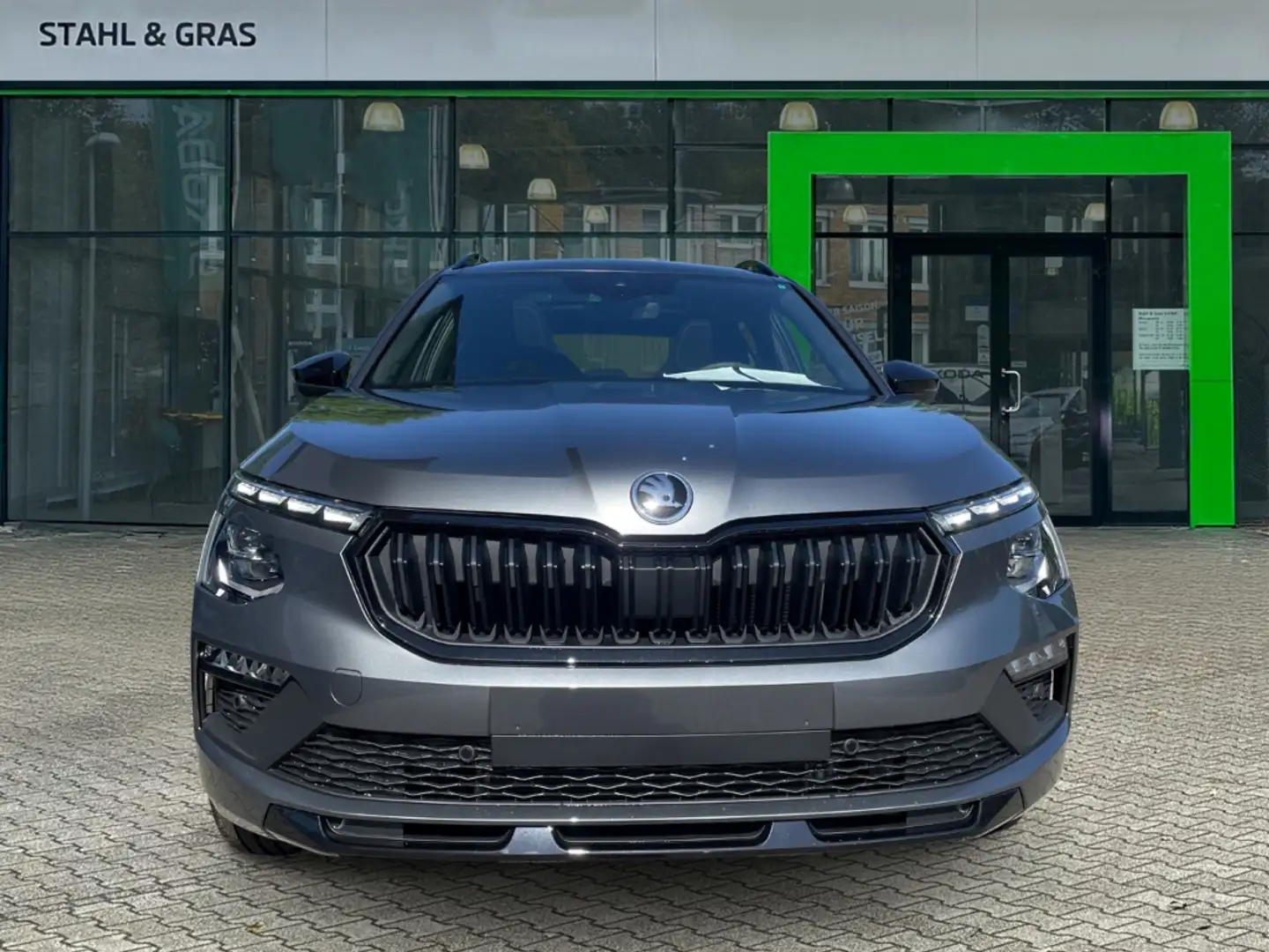 Skoda Kamiq Monte Carlo 1,5 TSI 110 kW 7-Gang-DSG AHK-klappbar Gris - 2