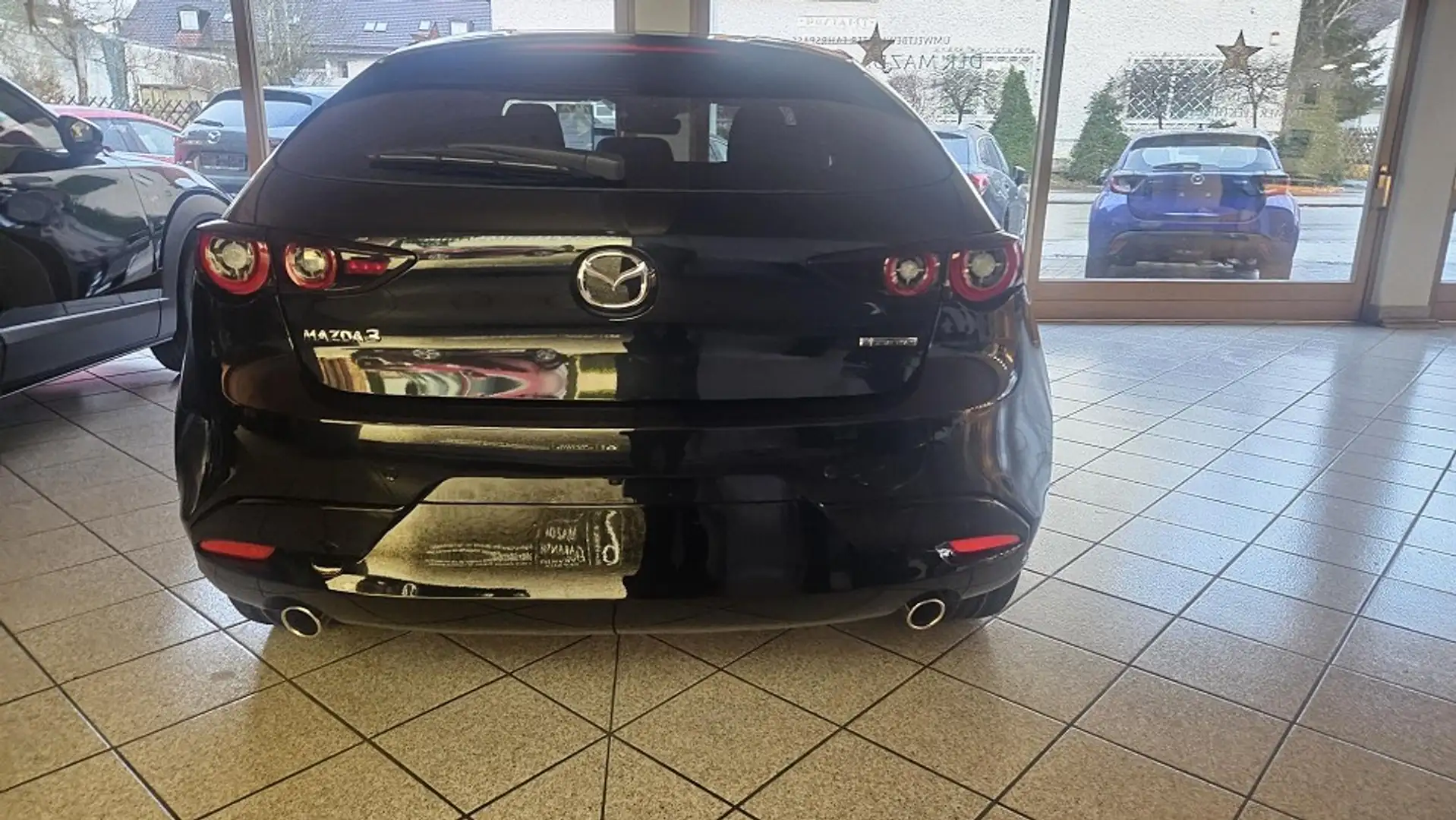 Mazda 3 als Exclusive-Line *Automatik* Schwarz - 2