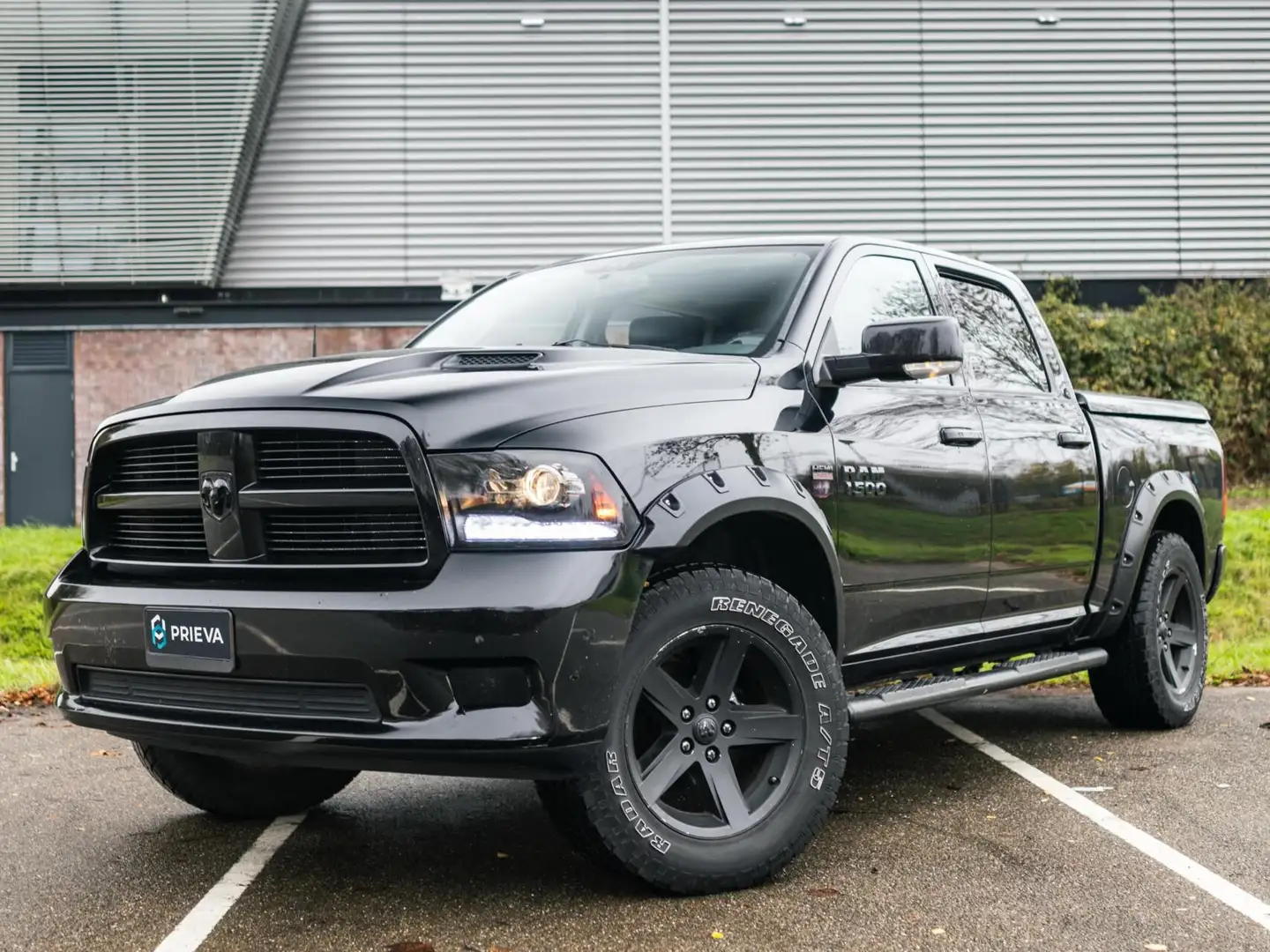 Dodge RAM 1500 4X4 5.7 HEMI V8 Crew Cab *grijs-ken/300L/pano Noir - 1