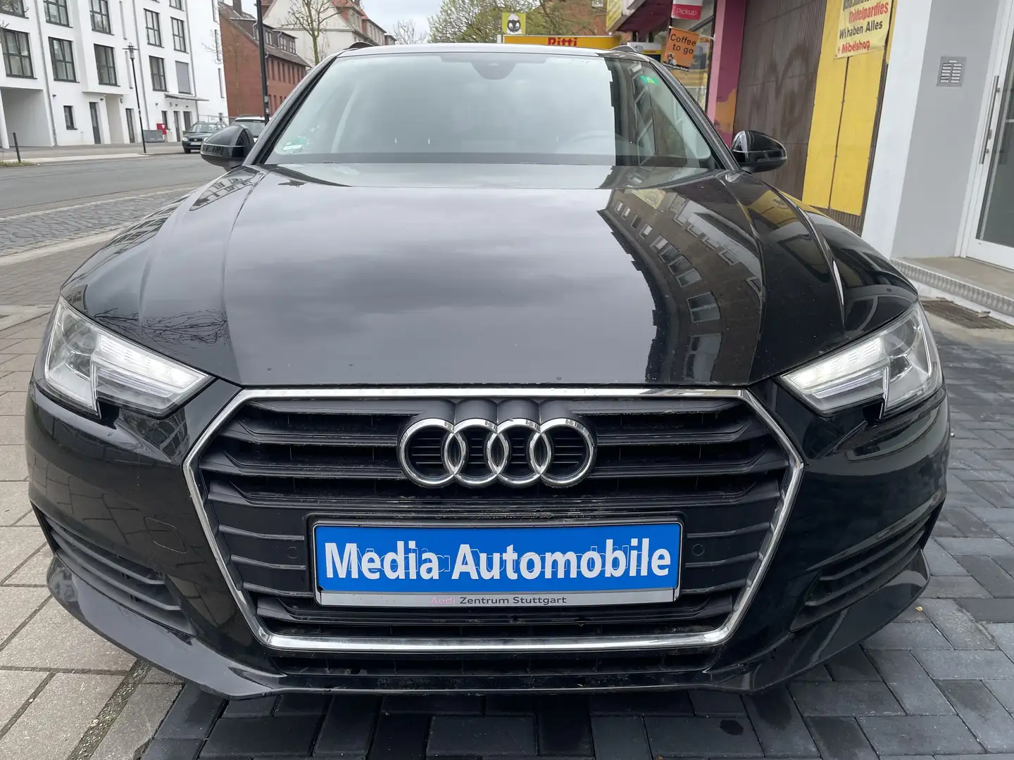 Audi A4 Avant 2.0 TDI S tronic design Schwarz - 2