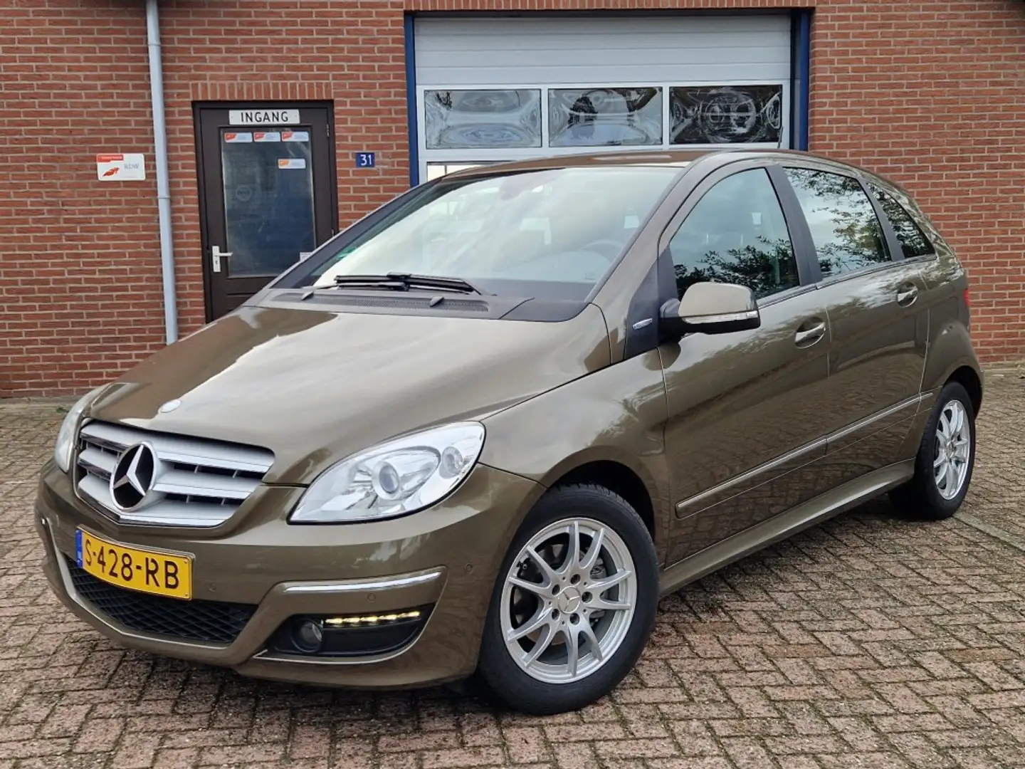 Mercedes-Benz B 180 B 180 BlueEFFCIENCY Business Class Airco Afn.trekh Bruin - 1
