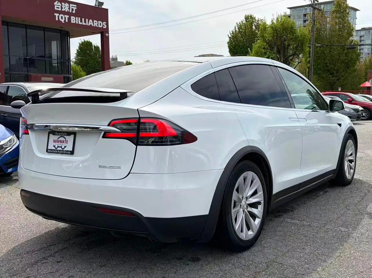 Tesla Model X снимка Tesla Model X