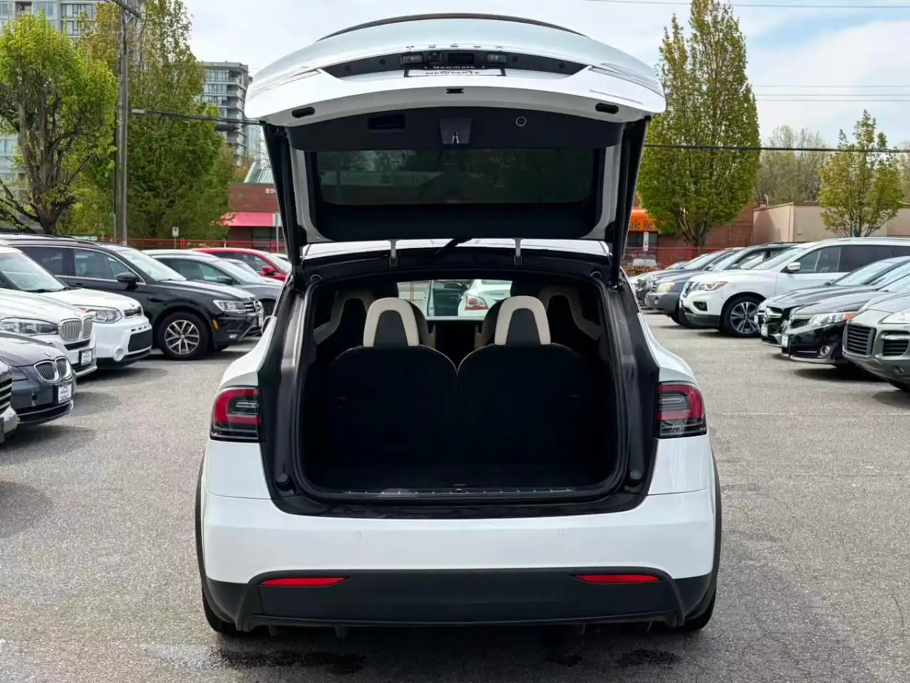 Tesla Model X снимка Tesla Model X