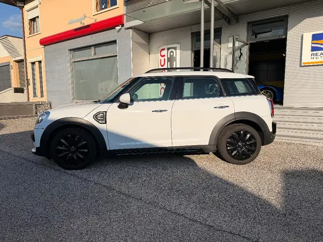 Mini Countryman view 4