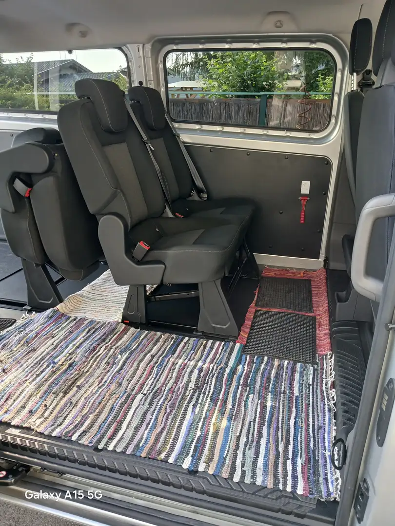 Ford Transit Custom Transit Custom Variobus 2,0 TDCI L2H1Aut. Silber - 2