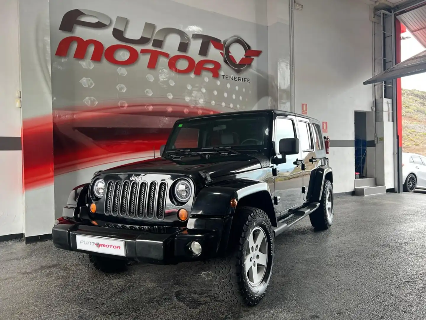 Jeep Wrangler Unlimited 2.8CRD Sport Černá - 2