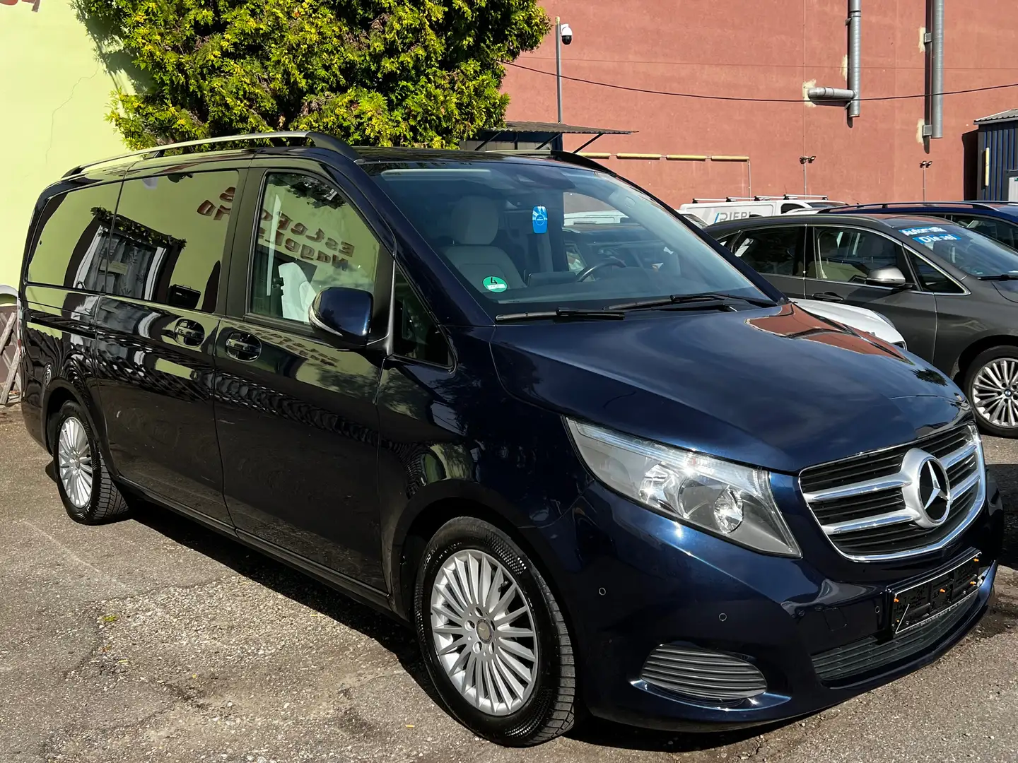 Mercedes-Benz V 220 V 220 CDI/d, 250 CDI/BT/d EDITION lang Blau - 1