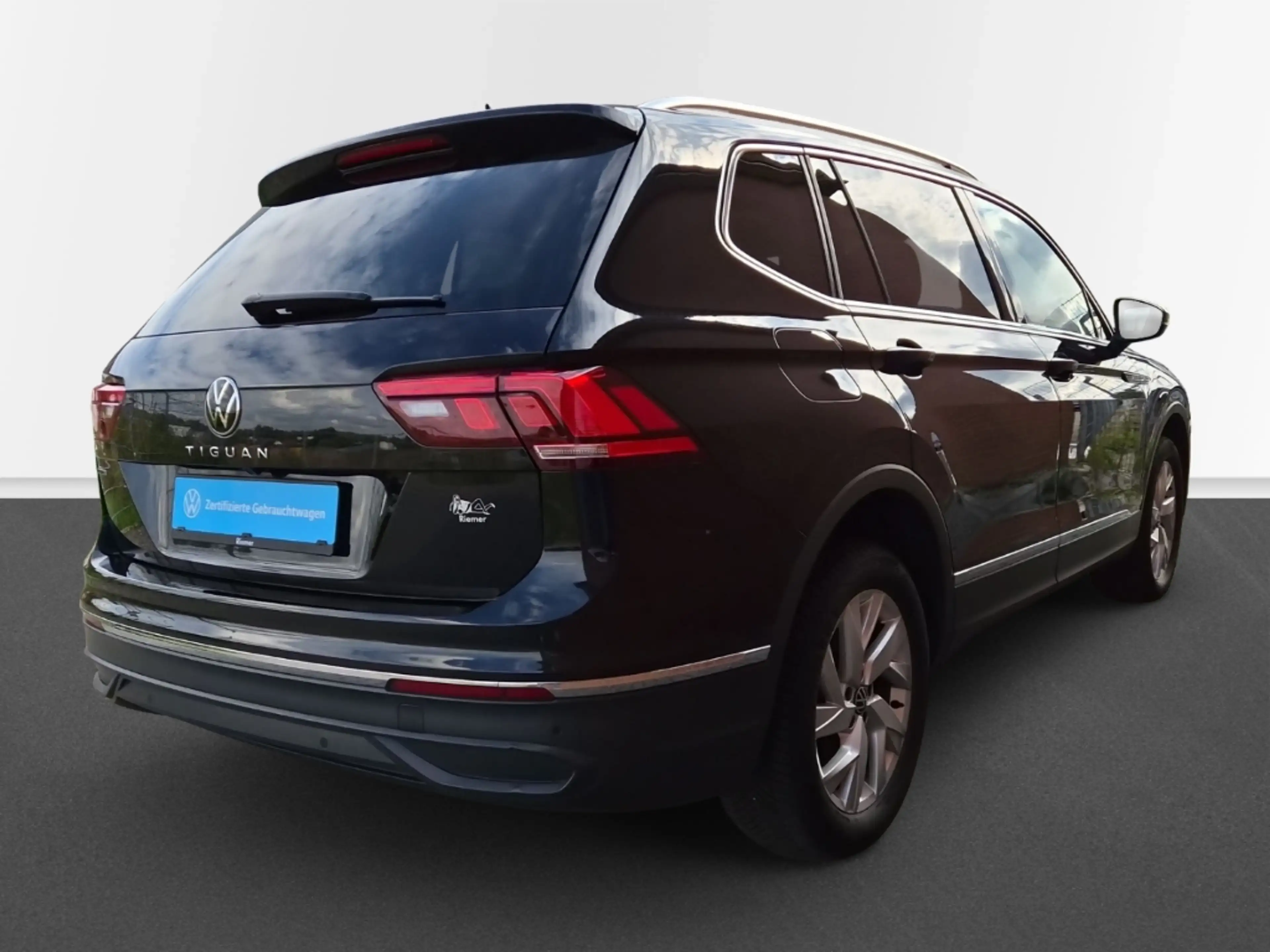 Volkswagen Tiguan Allspace Life 2,0 TDI DSG 7-Sitzer AHK CAM — photo 7