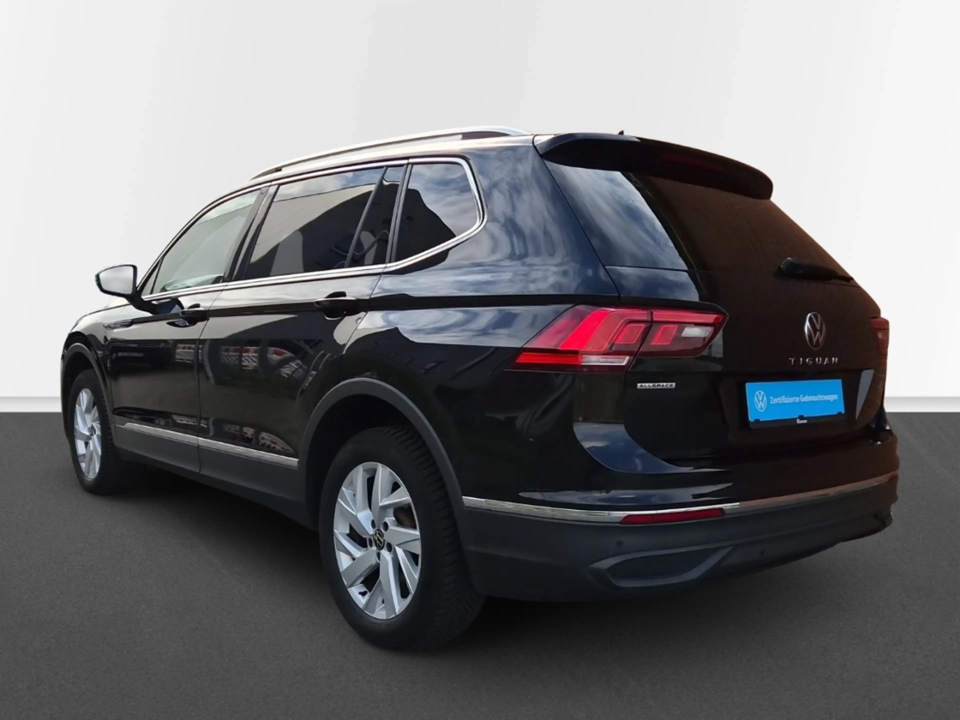 Volkswagen Tiguan Allspace Life 2,0 TDI DSG 7-Sitzer AHK CAM — photo 2