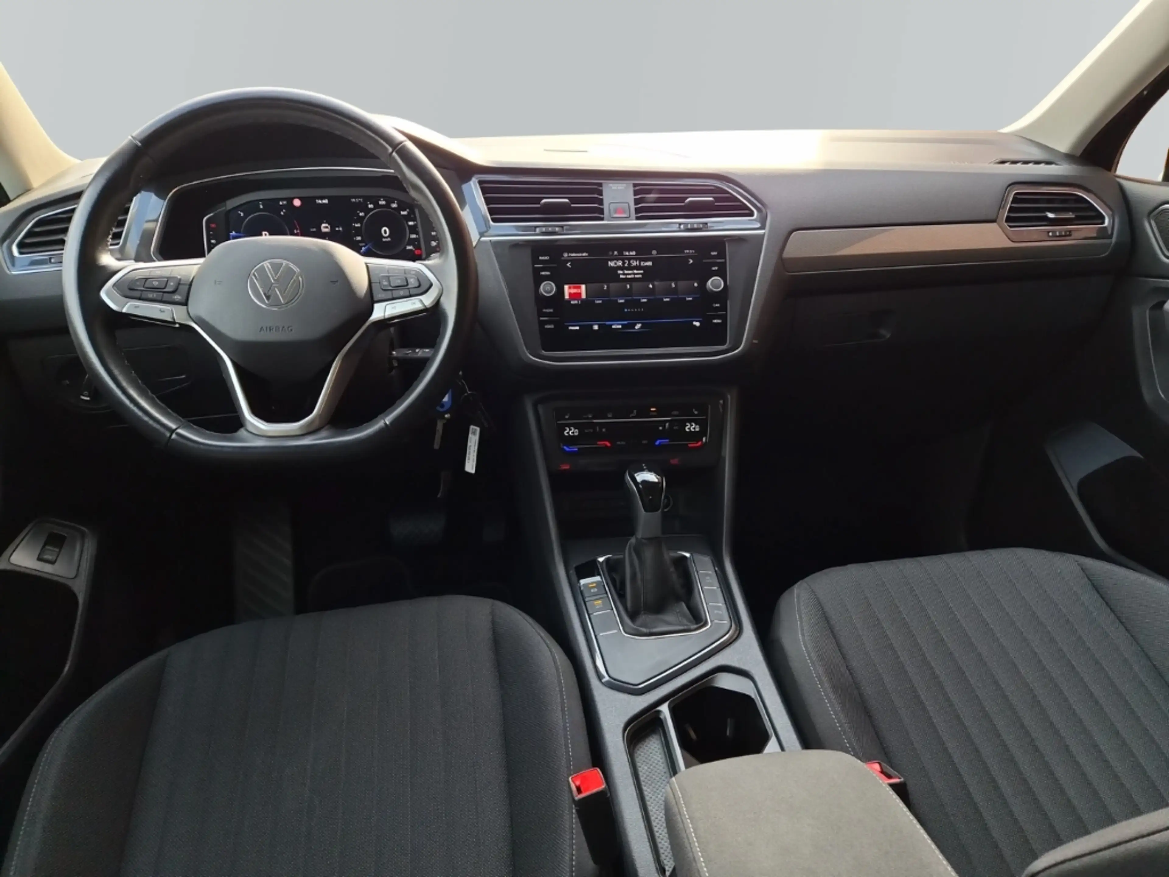 Volkswagen Tiguan Allspace Life 2,0 TDI DSG 7-Sitzer AHK CAM — photo 13