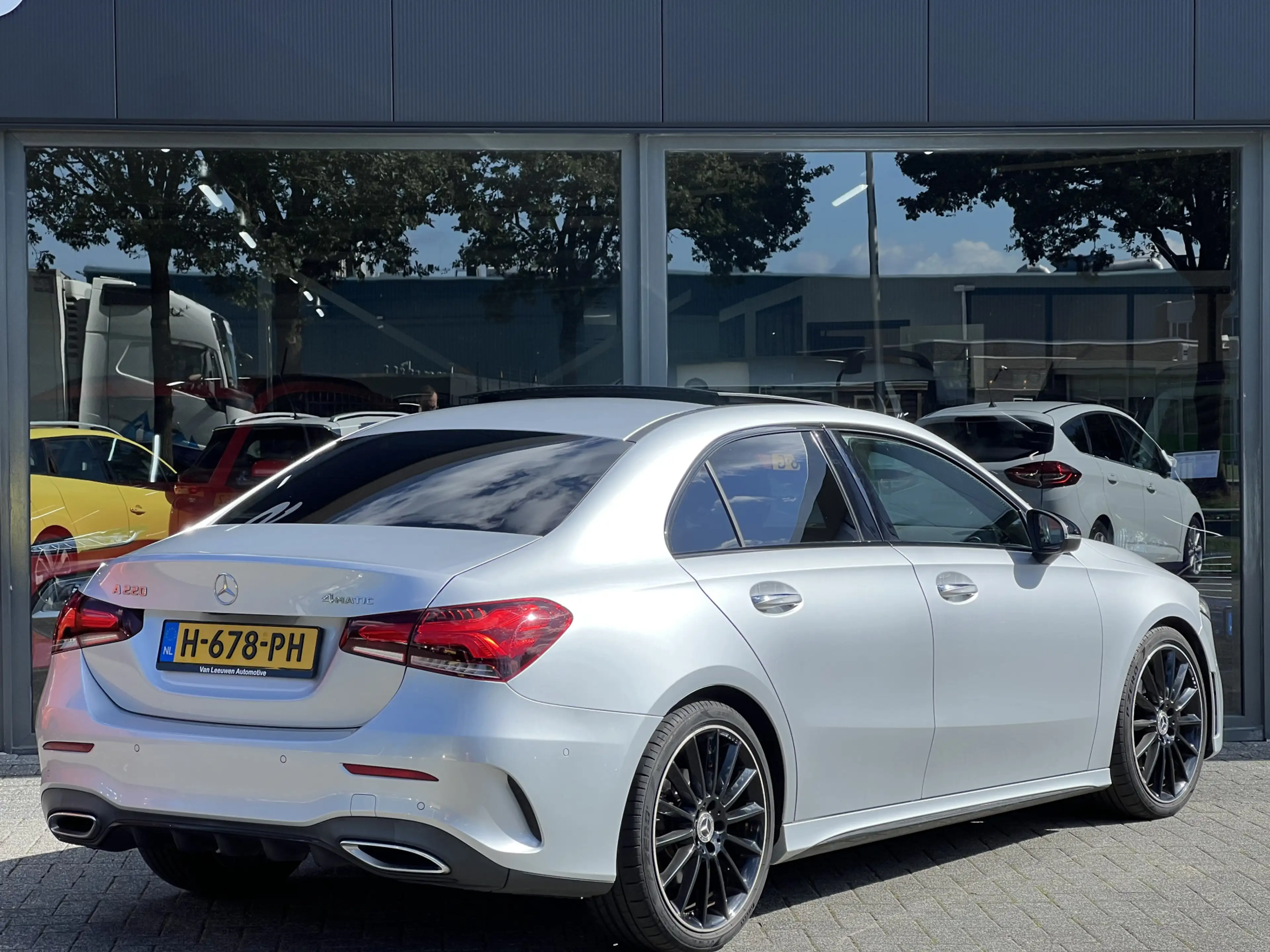 Mercedes-Benz A 220 4MATIC Premium Plus | Nieuw binnen | Pano | Navi | — photo 15