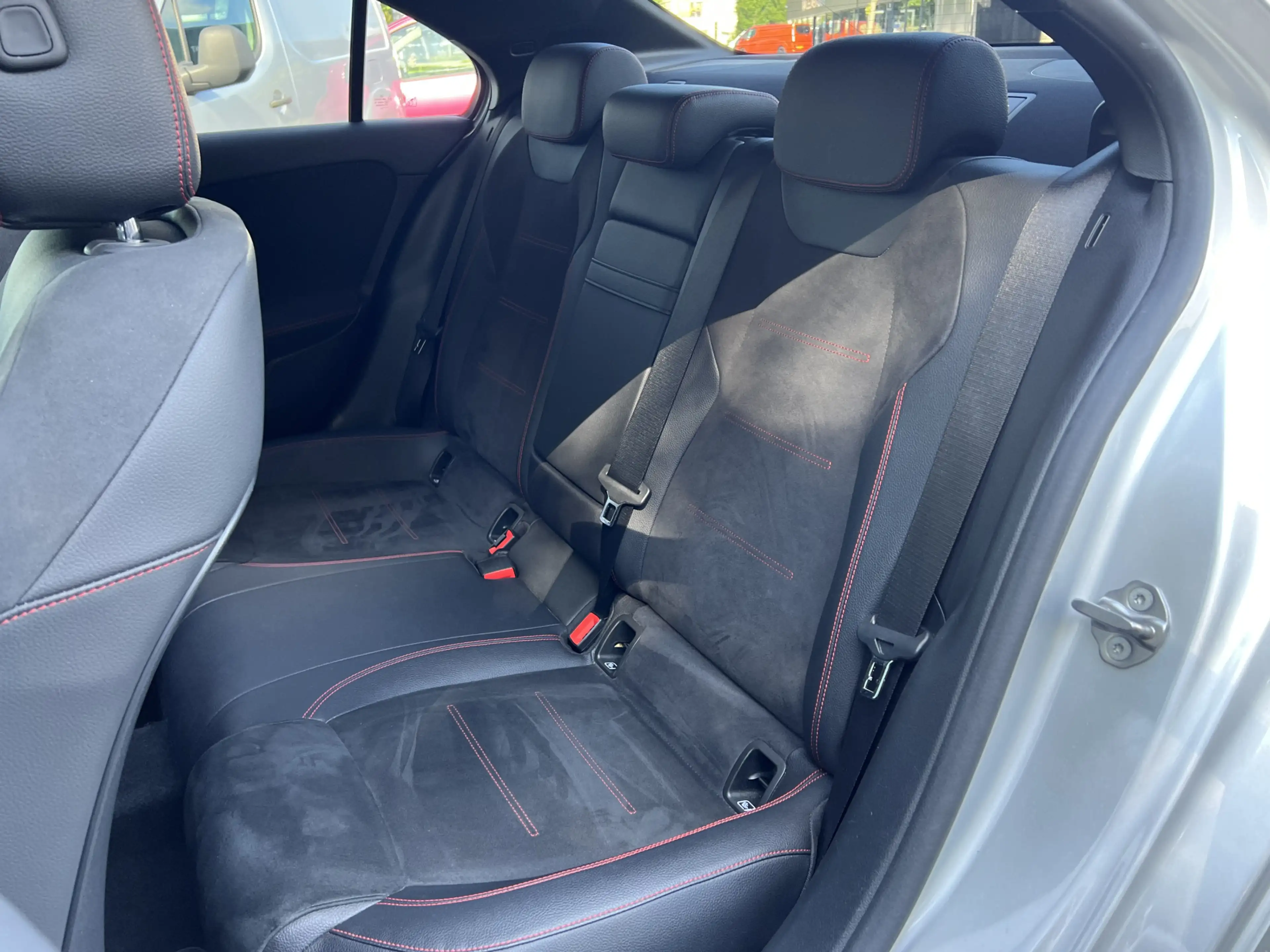 Mercedes-Benz A 220 4MATIC Premium Plus | Nieuw binnen | Pano | Navi | — photo 5
